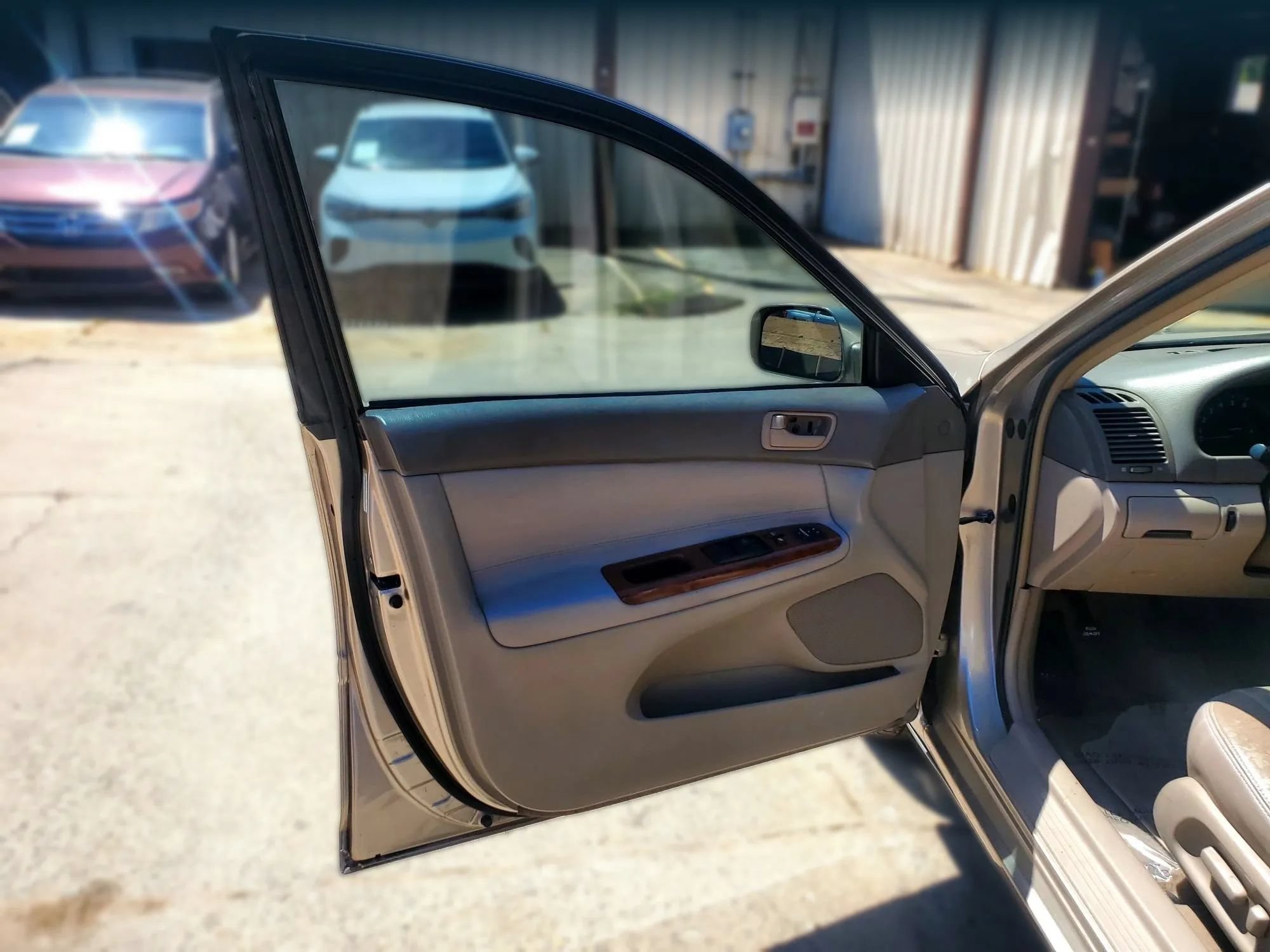 Used 2003 Toyota Camry XLE FWD image 25
