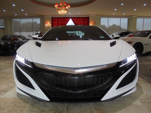 Used 2017 Acura NSX image 33