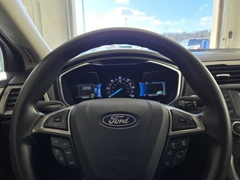 Used 2018 Ford Fusion S image 30