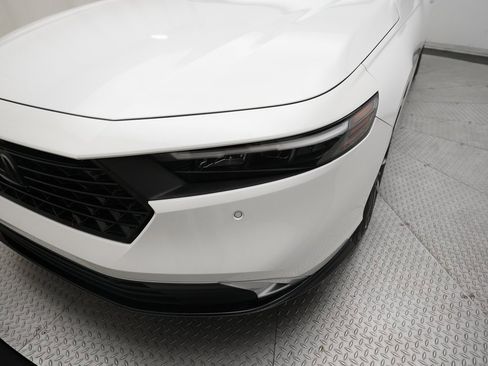 Certified 2023 Honda Accord Touring image 22