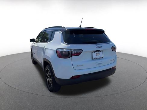 Used 2025 Jeep Compass Limited AWD/4WD image 11