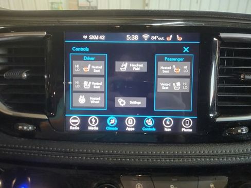 Used 2019 Chrysler Pacifica Limited FWD image 17