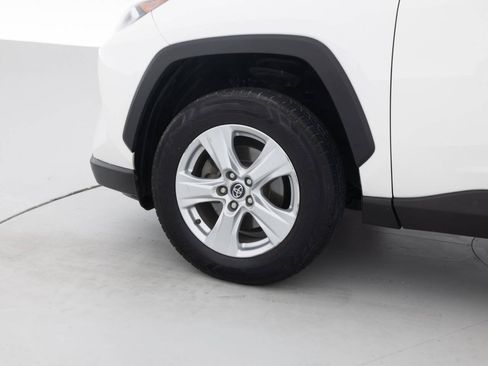Used 2020 Toyota RAV4 XLE w/ Convenience Package AWD/4WD image 18