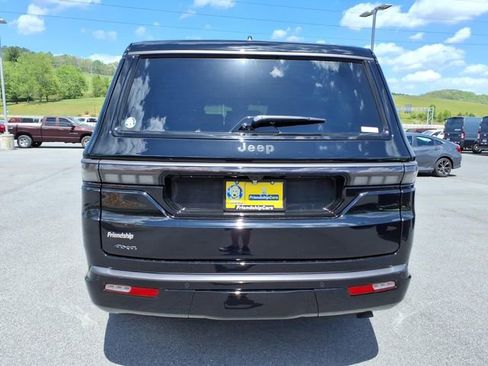New 2026 Jeep Grand Wagoneer Summit AWD/4WD image 8
