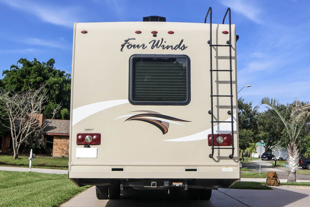 Used 2017 Ford E-450 and Econoline 450 Super Duty w/ Motorhome Prep Package RWD image 7