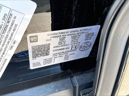 Used 2025 GMC Yukon AT4 Ultimate w/ LPO, Floor Liner Package AWD/4WD image 19