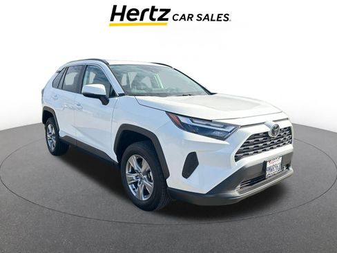 Used 2025 Toyota RAV4 XLE image 1