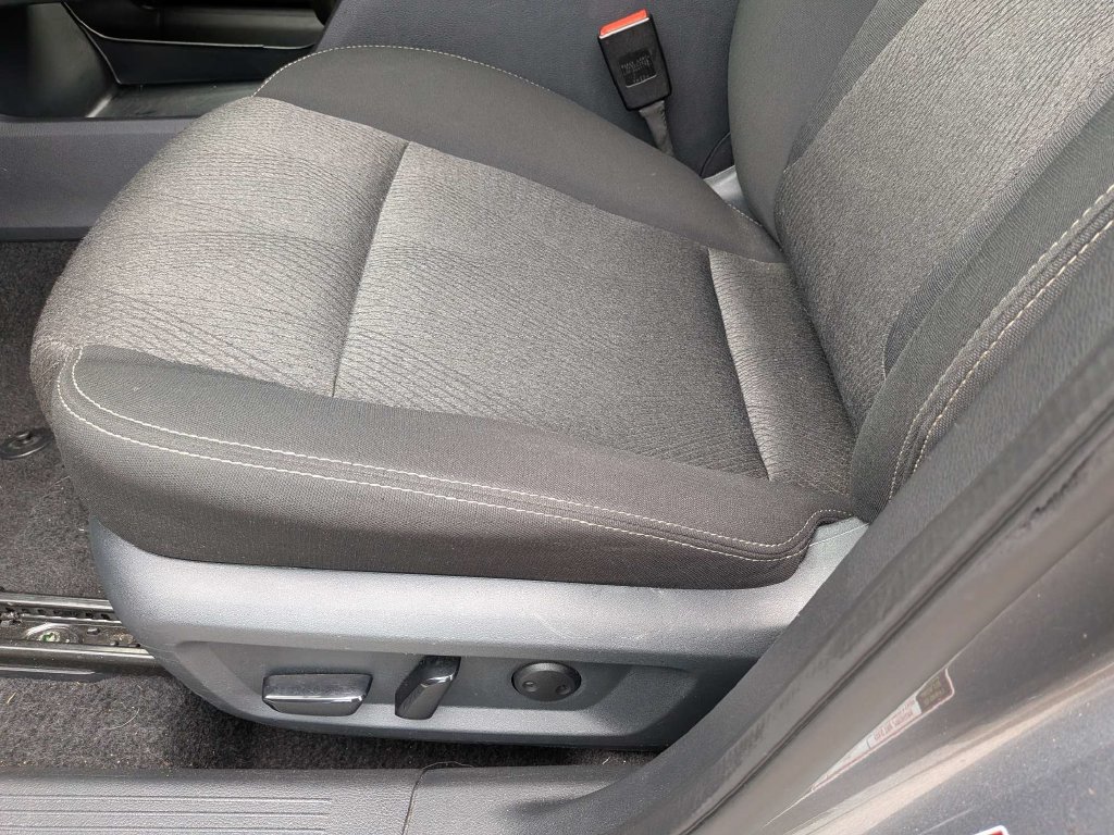 Used 2025 Nissan Rogue SV AWD/4WD image 21