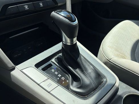 Used 2018 Hyundai Elantra SEL FWD image 23