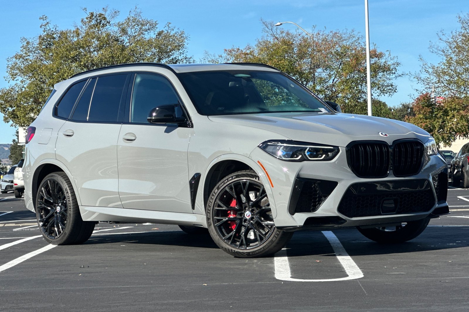 Used 2022 BMW X5 M w/ Competition Package 2 AWD/4WD image 2