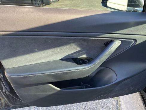 Used 2018 Tesla Model 3 Long Range image 12