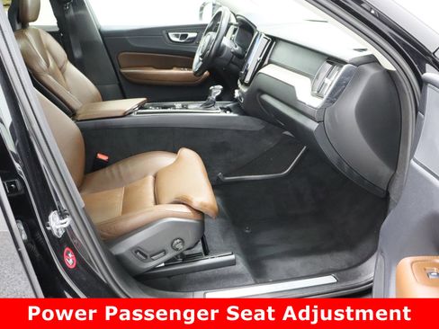 Used 2018 Volvo XC60 T6 Inscription w/ Convenience Package image 40