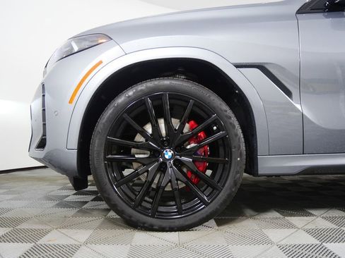 New 2026 BMW X6 xDrive40i w/ Climate Comfort Package image 8