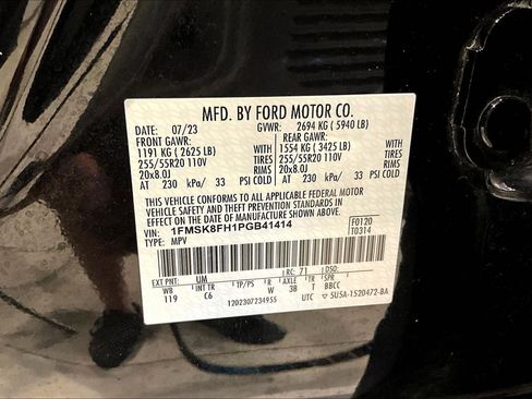 Used 2023 Ford Explorer Limited AWD/4WD image 19