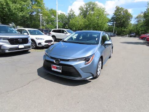 Used 2026 Toyota Corolla LE FWD image 1