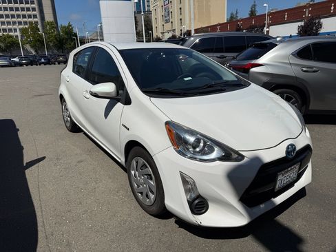 Used 2015 Toyota Prius C Two FWD image 1