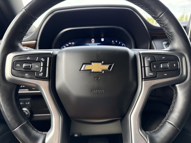 Used 2023 Chevrolet Suburban Premier AWD/4WD image 25