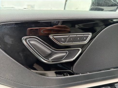 New 2026 Lincoln Aviator AWD image 21