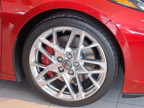 Used 2024 Chevrolet Corvette Stingray Premium Cpe w/ Z51 Performance Package image 8