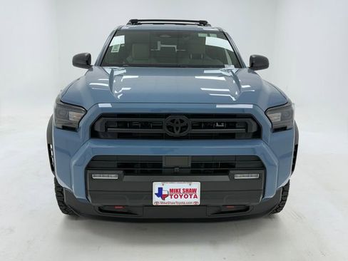 New 2026 Toyota 4Runner SR5 RWD image 3