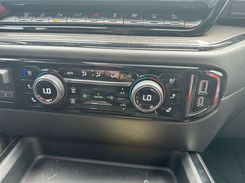 Used 2025 Chevrolet Silverado 2500 ZR2 w/ Technology Package AWD/4WD image 38