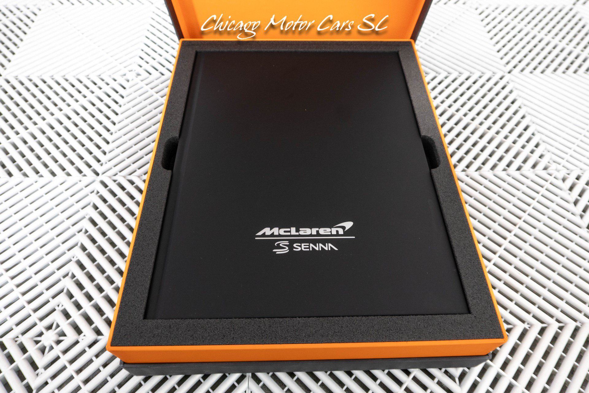 Used 2019 McLaren Senna RWD image 27