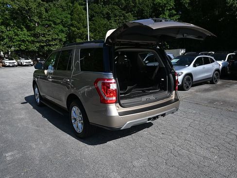 Used 2020 Ford Expedition XLT AWD/4WD image 25