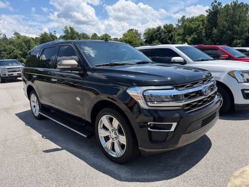 Used 2022 Ford Expedition King Ranch RWD image 3