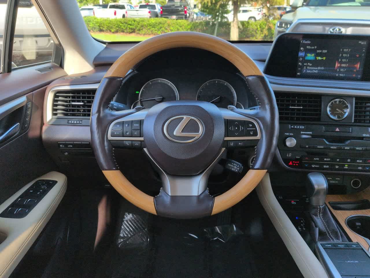 Used 2020 Lexus RX 350L FWD w/ Premium Package image 16