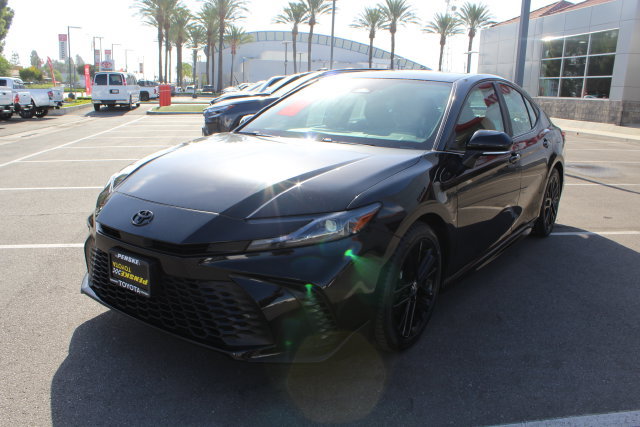 Certified 2025 Toyota Camry SE FWD image 4