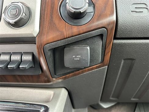 Used 2015 Ford F350 Lariat w/ Chrome Package image 20