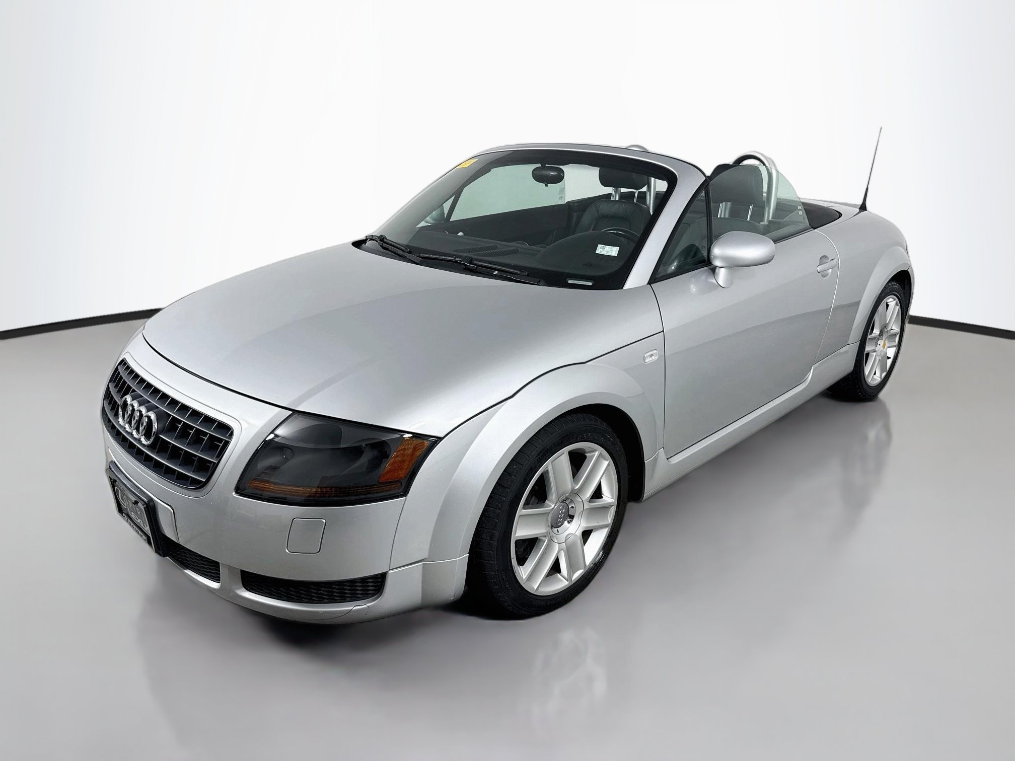 Used 2005 Audi TT 1.8T FWD image 3