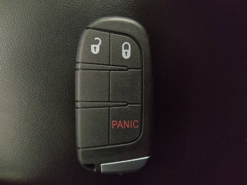 Used 2020 Dodge Journey SE w/ SE Popular Equipment Group image 32