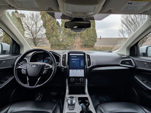 Used 2023 Ford Edge SEL image 13