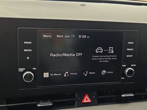 Used 2025 Kia Sportage LX FWD image 12