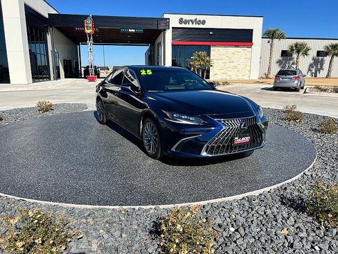 Used 2025 Lexus ES 350 Ultra Luxury w/ Accessory Package (Z1) image 6