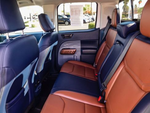 Used 2023 Ford Maverick Lariat image 18