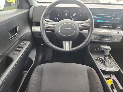 Used 2024 Hyundai Kona SEL AWD/4WD image 10