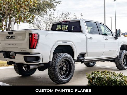 Used 2025 GMC Sierra 2500 Denali Ultimate image 10