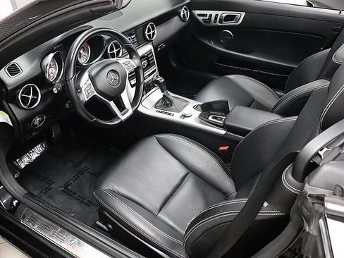 Used 2013 Mercedes-Benz SLK 250 image 22