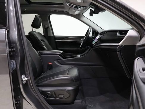 Used 2022 Jeep Grand Cherokee L Limited image 39