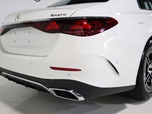 Used 2025 Mercedes-Benz E 350 4MATIC Sedan image 31