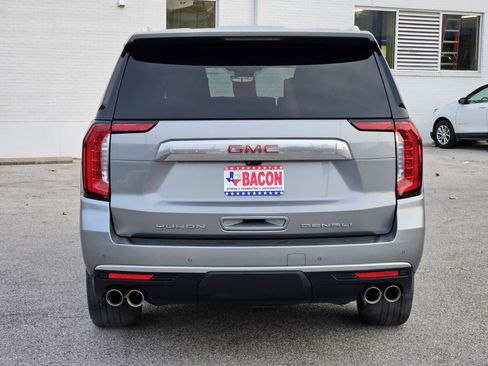 Used 2023 GMC Yukon XL Denali w/ Denali Reserve Package image 5