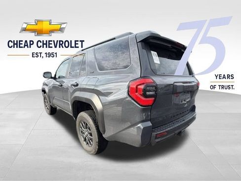 Used 2025 Toyota 4Runner SR5 AWD/4WD image 4