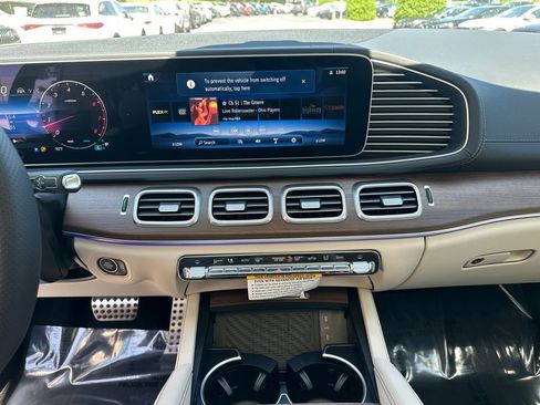 New 2026 Mercedes-Benz GLS 450 4MATIC image 30