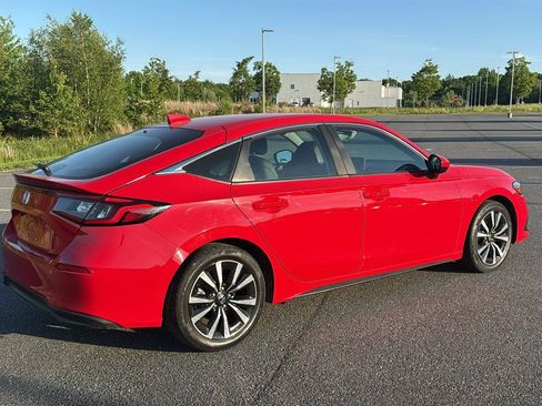 Used 2023 Honda Civic EX-L image 5