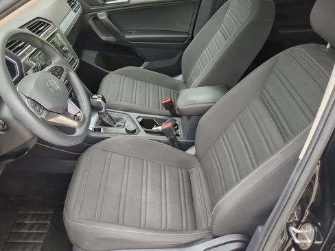 Used 2022 Volkswagen Tiguan S image 12