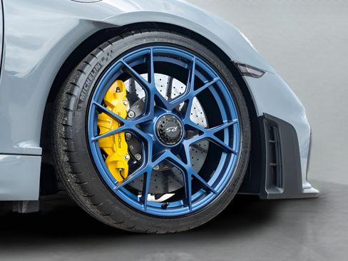 Used 2023 Porsche 718 Cayman GT4 RS RWD image 11