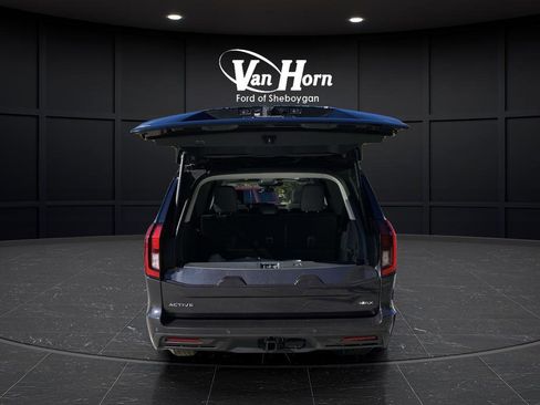 New 2025 Ford Expedition Max Active image 16