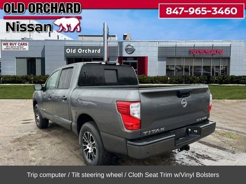 Used 2023 Nissan Titan SV image 8